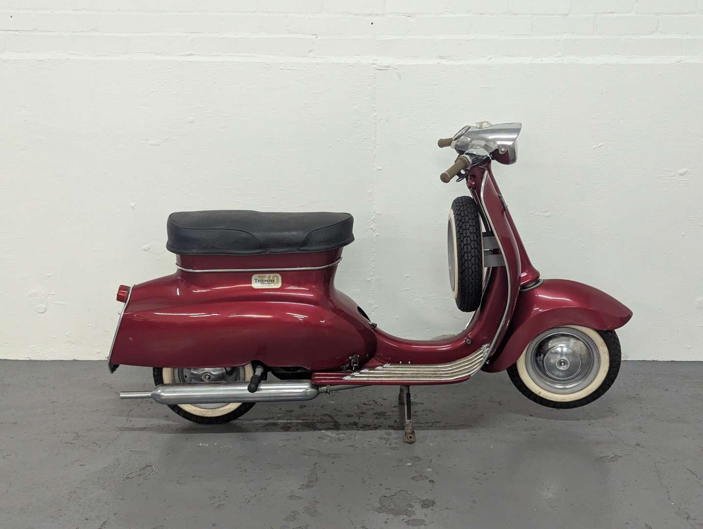 <p>1966 TRIUMPH T10 TINA</p>