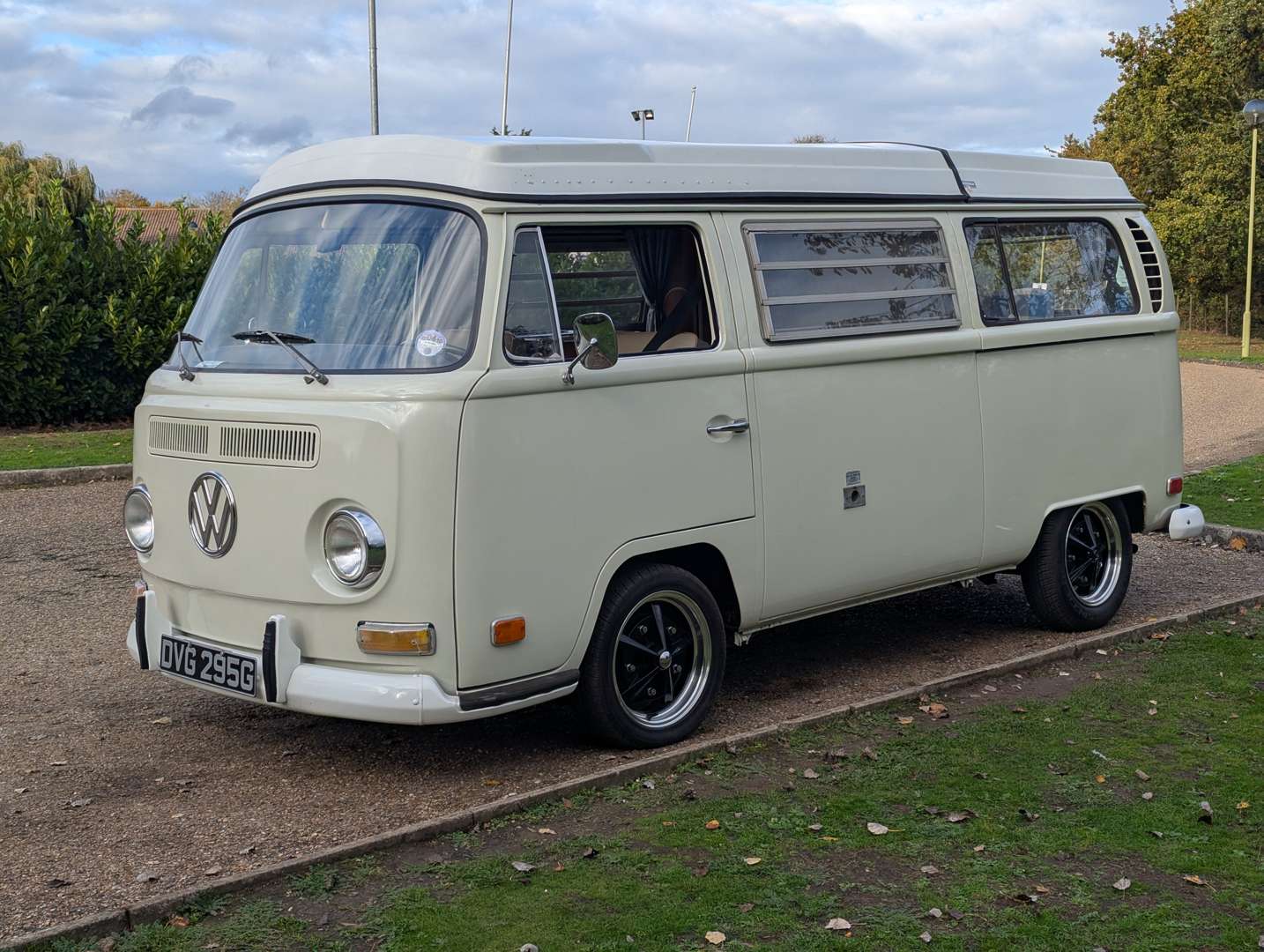 <p>1969 VW T2 WESTFALIA CAMPERVAN LHD</p>