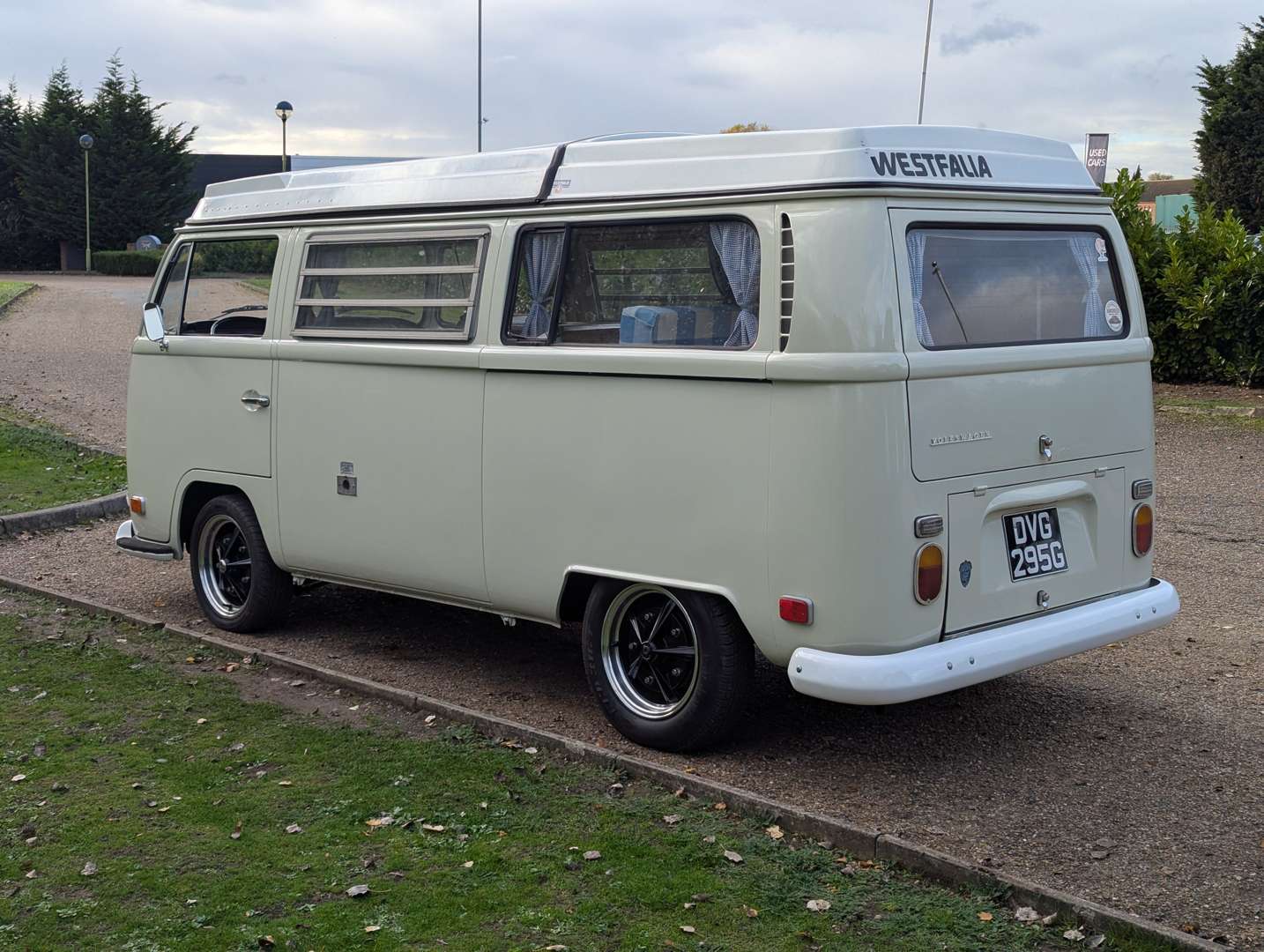 <p>1969 VW T2 WESTFALIA CAMPERVAN LHD</p>
