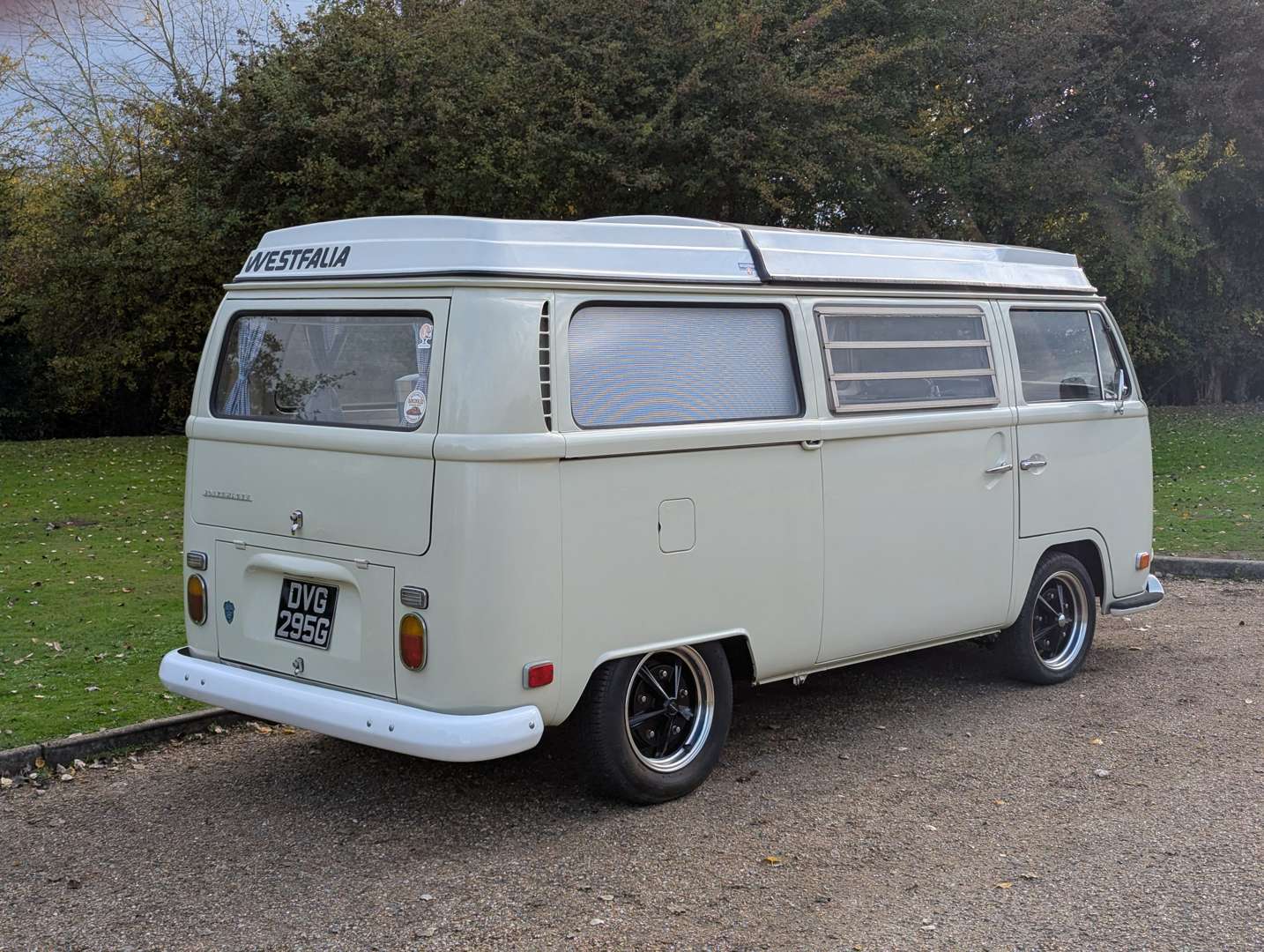 <p>1969 VW T2 WESTFALIA CAMPERVAN LHD</p>