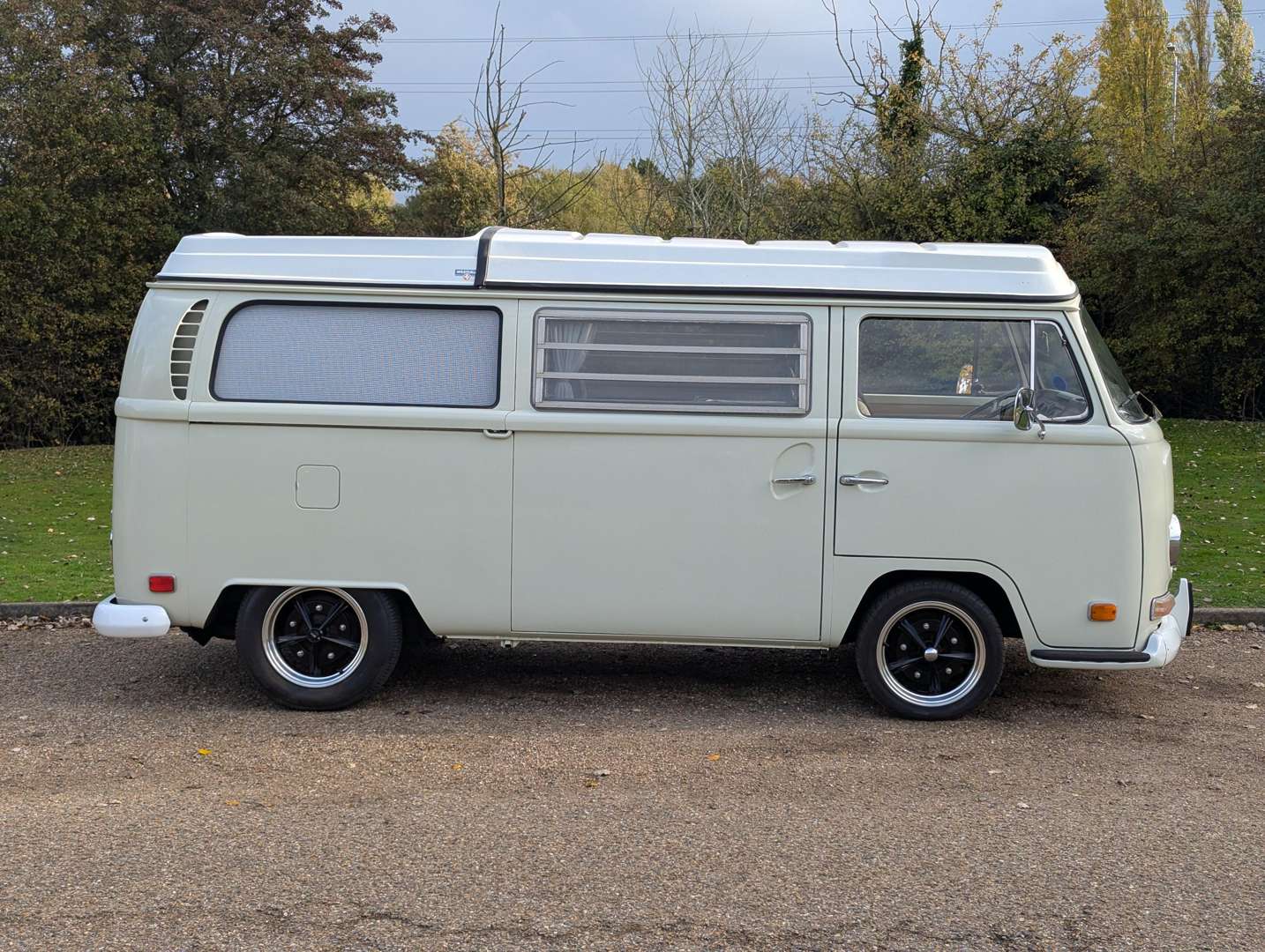 <p>1969 VW T2 WESTFALIA CAMPERVAN LHD</p>