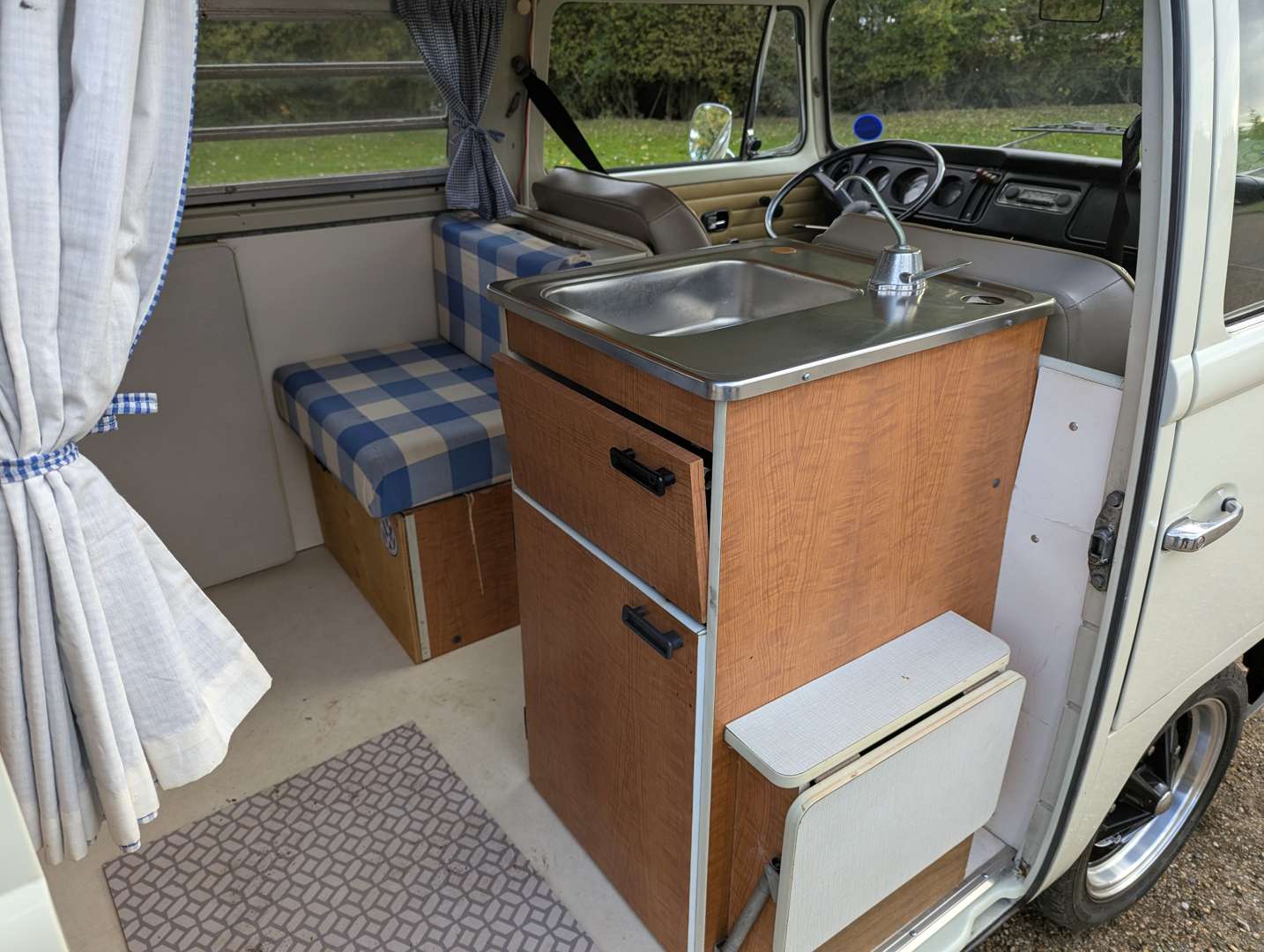 <p>1969 VW T2 WESTFALIA CAMPERVAN LHD</p>