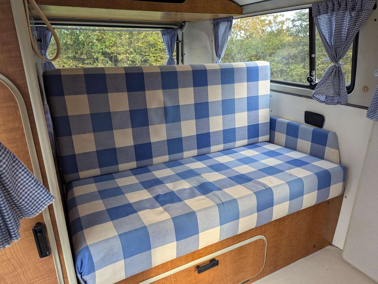 <p>1969 VW T2 WESTFALIA CAMPERVAN LHD</p>