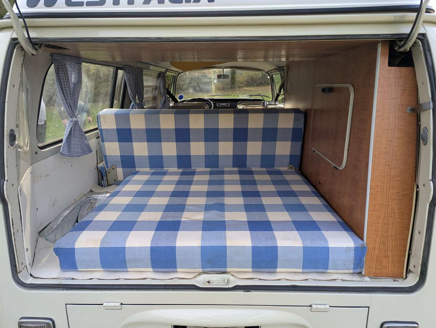 <p>1969 VW T2 WESTFALIA CAMPERVAN LHD</p>