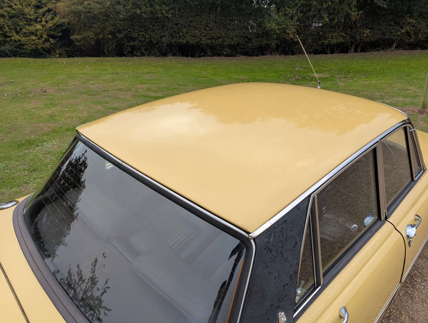 <p>1971 ROVER P6 3500 AUTO</p>
