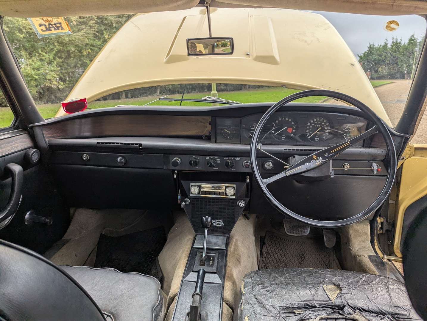 <p>1971 ROVER P6 3500 AUTO</p>