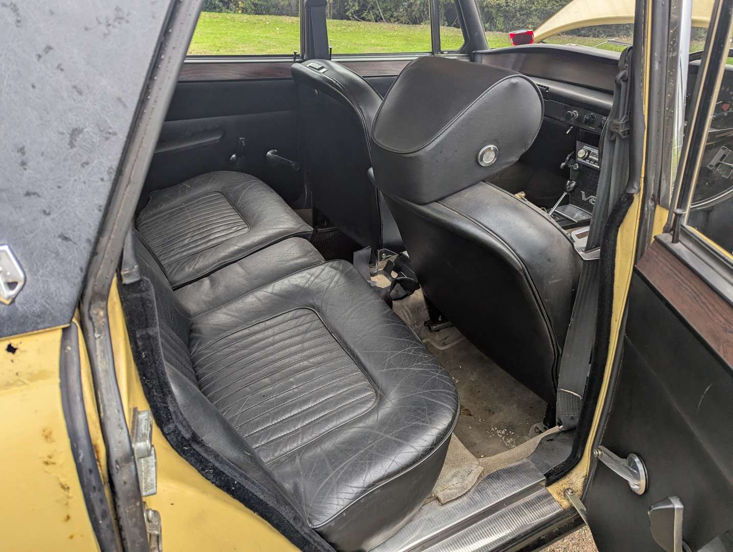 <p>1971 ROVER P6 3500 AUTO</p>