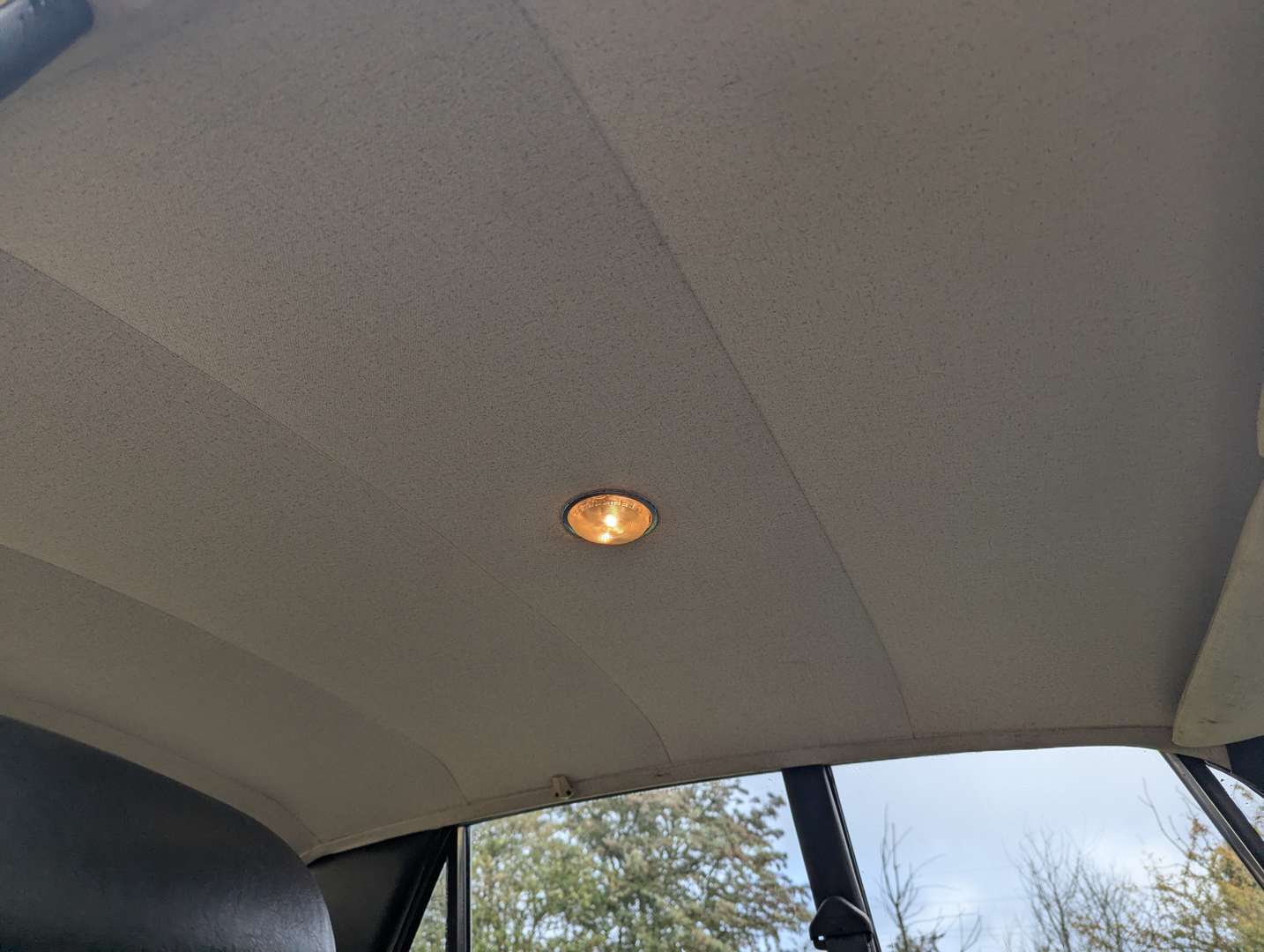 <p>1971 ROVER P6 3500 AUTO</p>