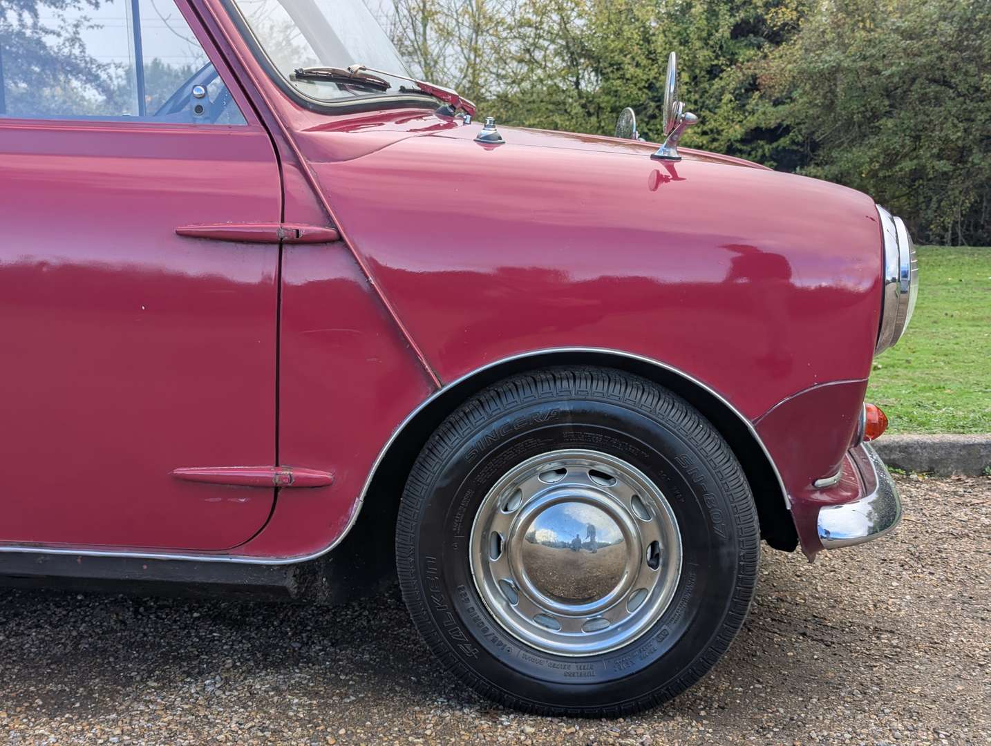 <p>1960 MORRIS MINI DE-LUXE</p>