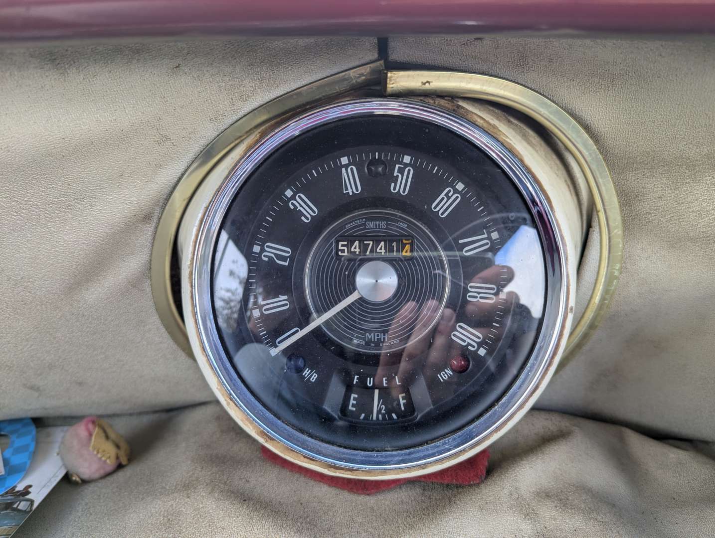 <p>1960 MORRIS MINI DE-LUXE</p>