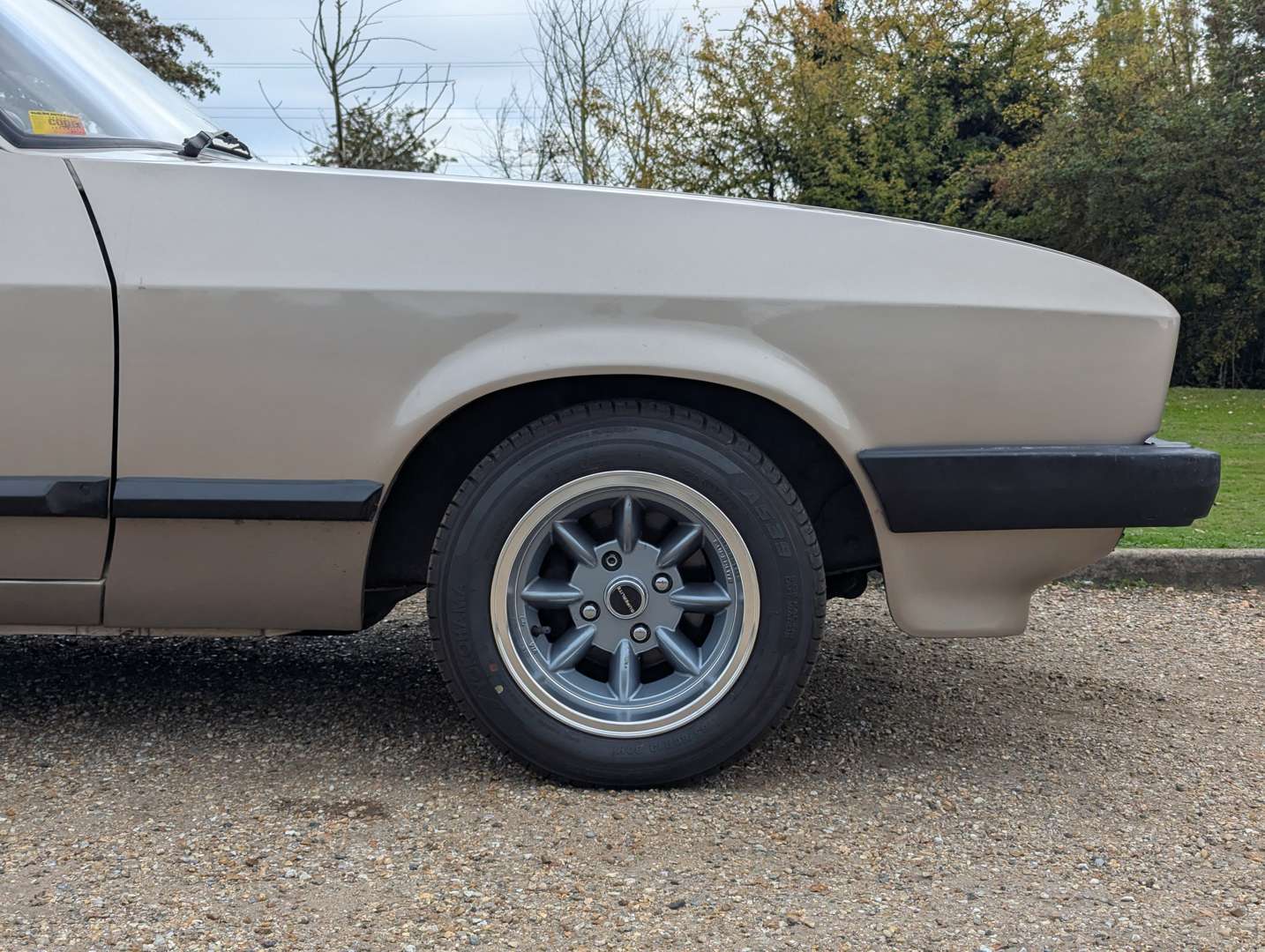 <p>1982 FORD CAPRI CABARET</p>