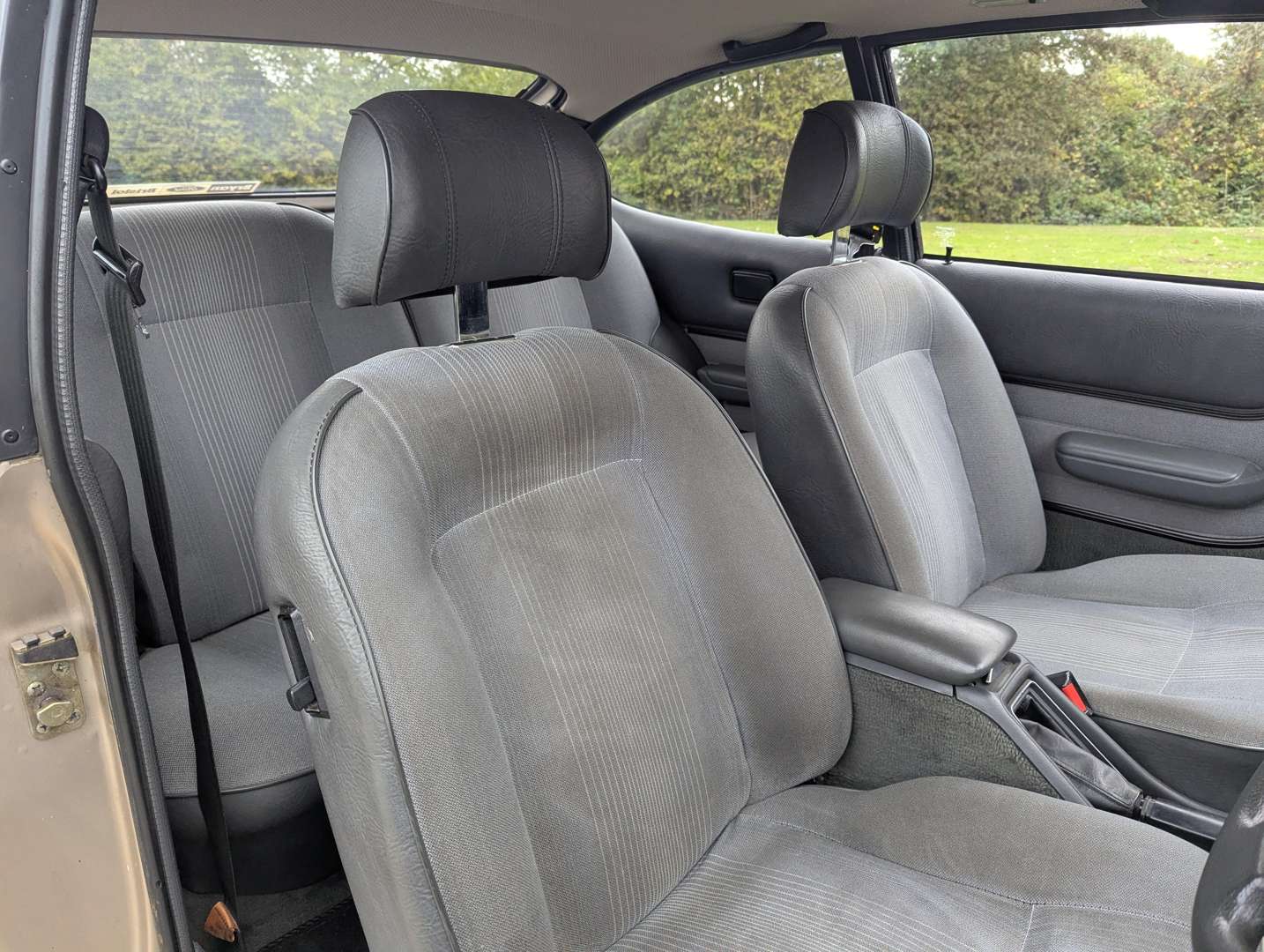 <p>1982 FORD CAPRI CABARET</p>