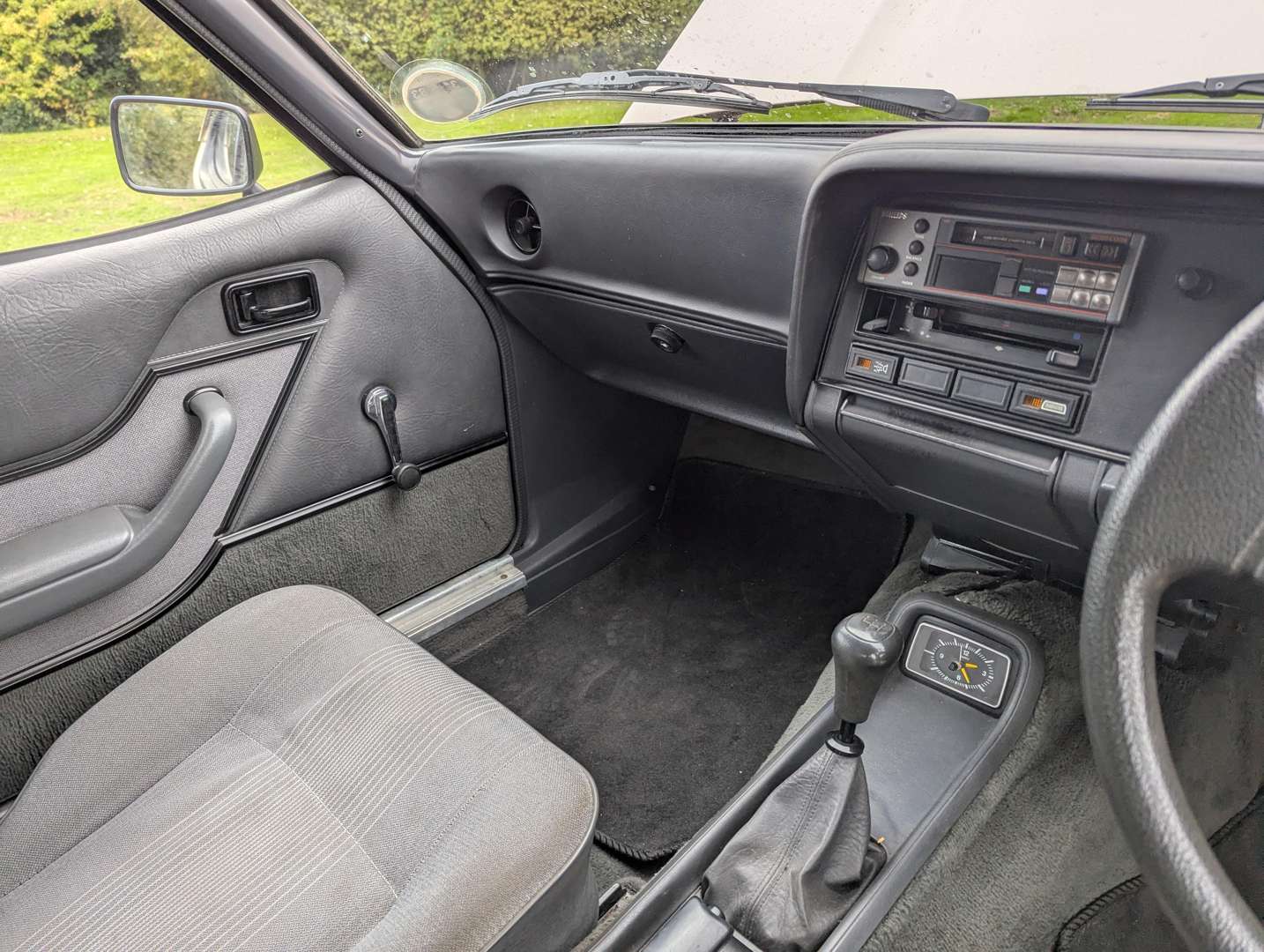 <p>1982 FORD CAPRI CABARET</p>