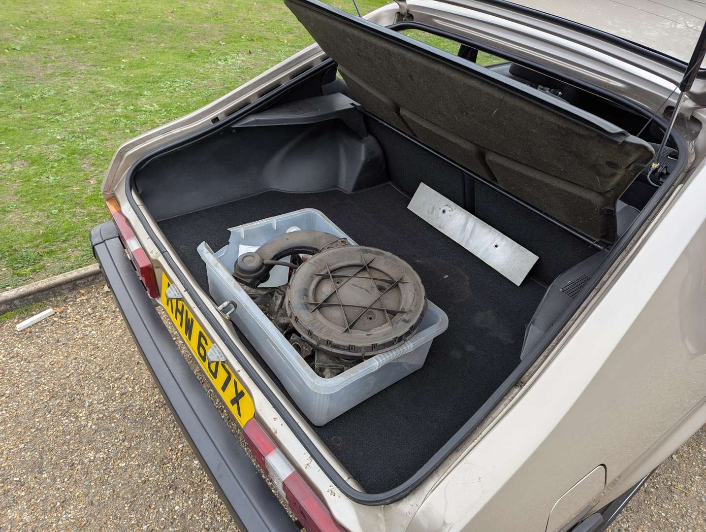 <p>1982 FORD CAPRI CABARET</p>