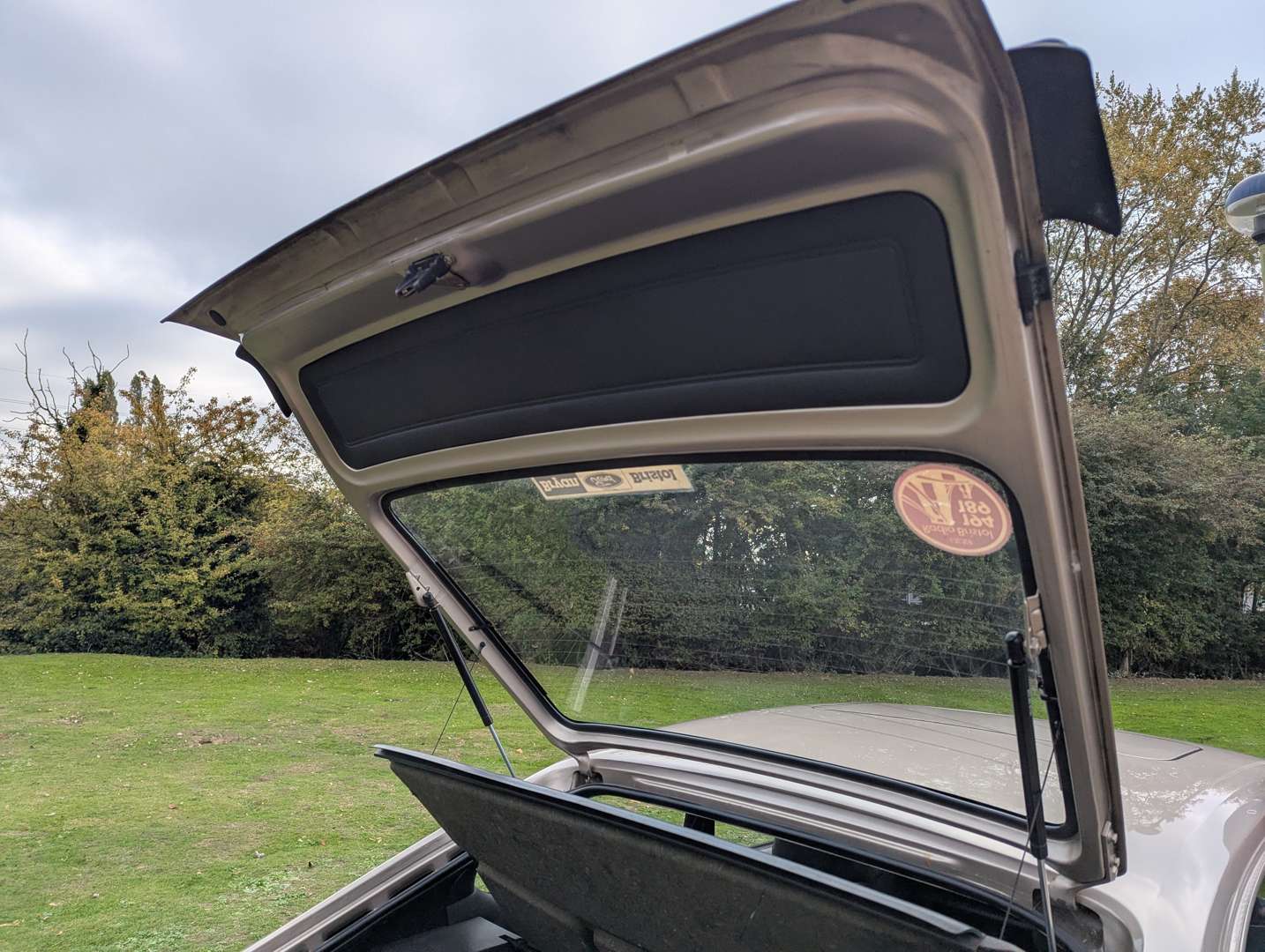 <p>1982 FORD CAPRI CABARET</p>