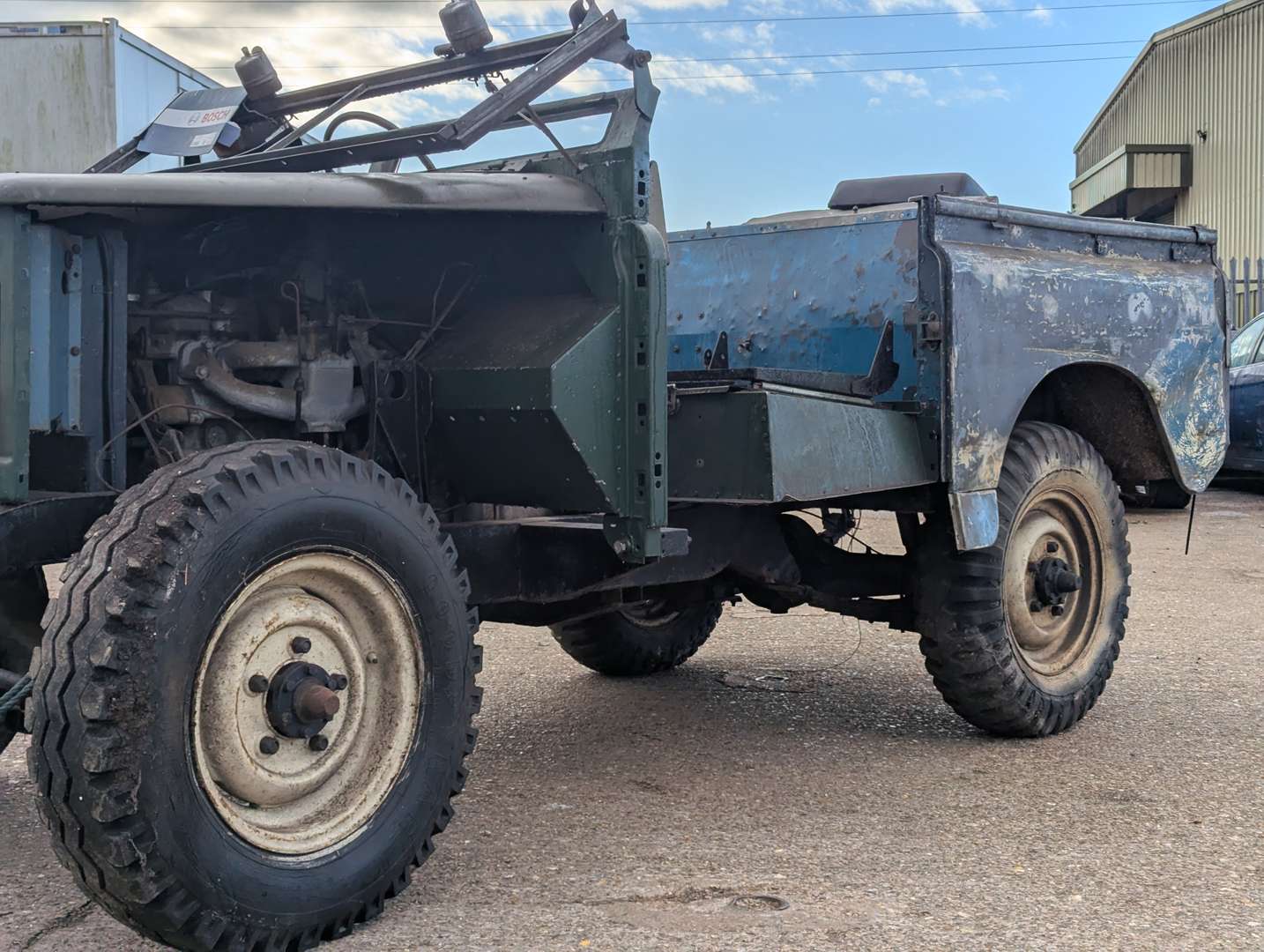 <p>1958 LAND ROVER SERIES II 88" SWB</p>