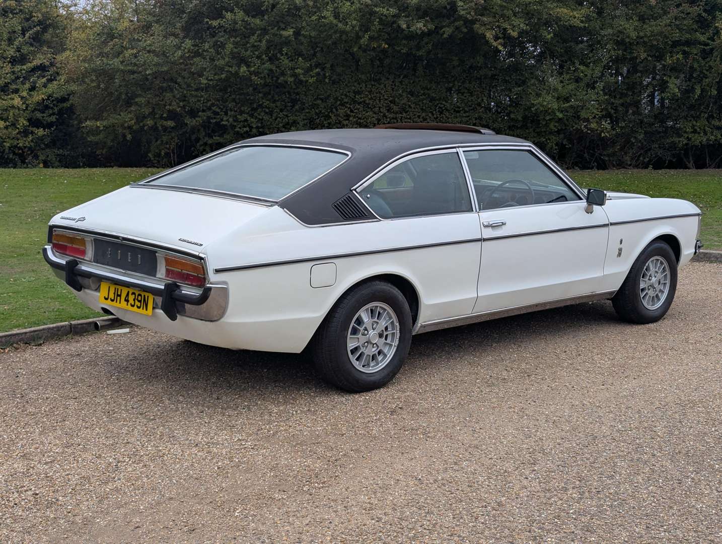 <p>1974 FORD GRANADA GHIA 3.0 AUTO COUPE</p>