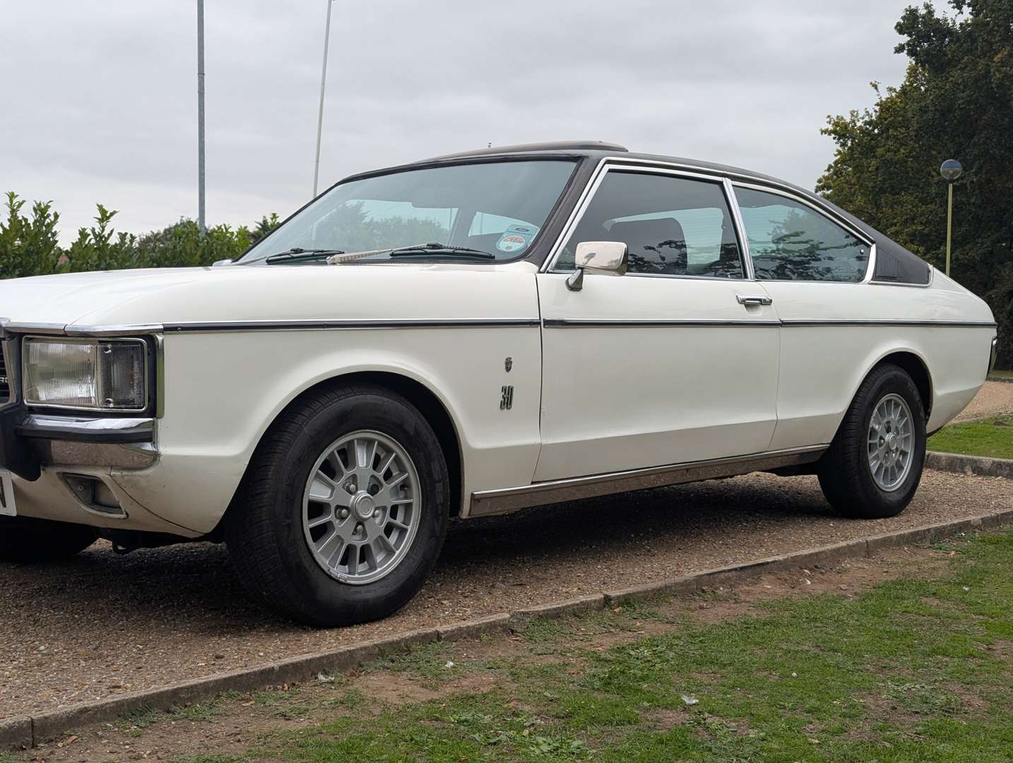 <p>1974 FORD GRANADA GHIA 3.0 AUTO COUPE</p>