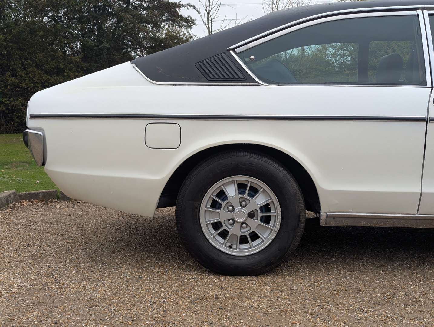 <p>1974 FORD GRANADA GHIA 3.0 AUTO COUPE</p>