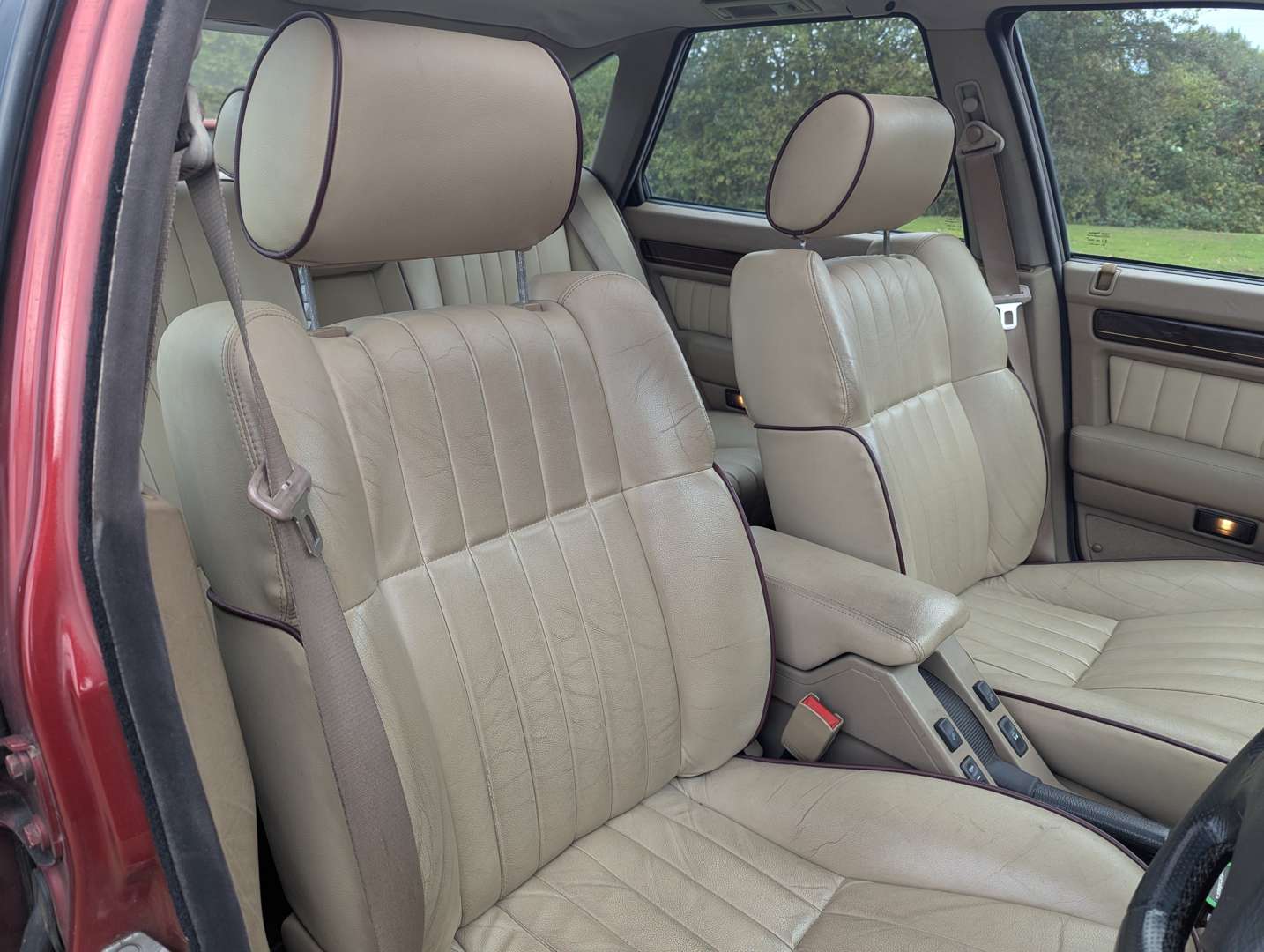 <p>1999 ROVER 825 STERLING AUTO</p>