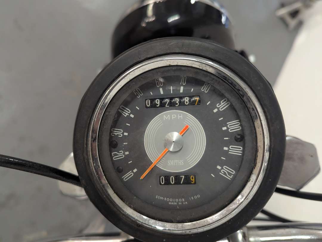 <p>1970 TRIUMPH TR25 TROPHY</p>