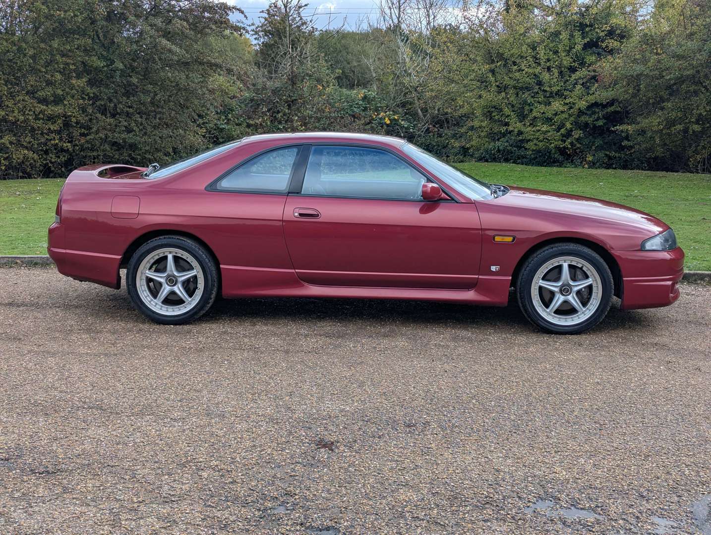 <p>1994 NISSAN SKYLINE (R33) GTST</p>