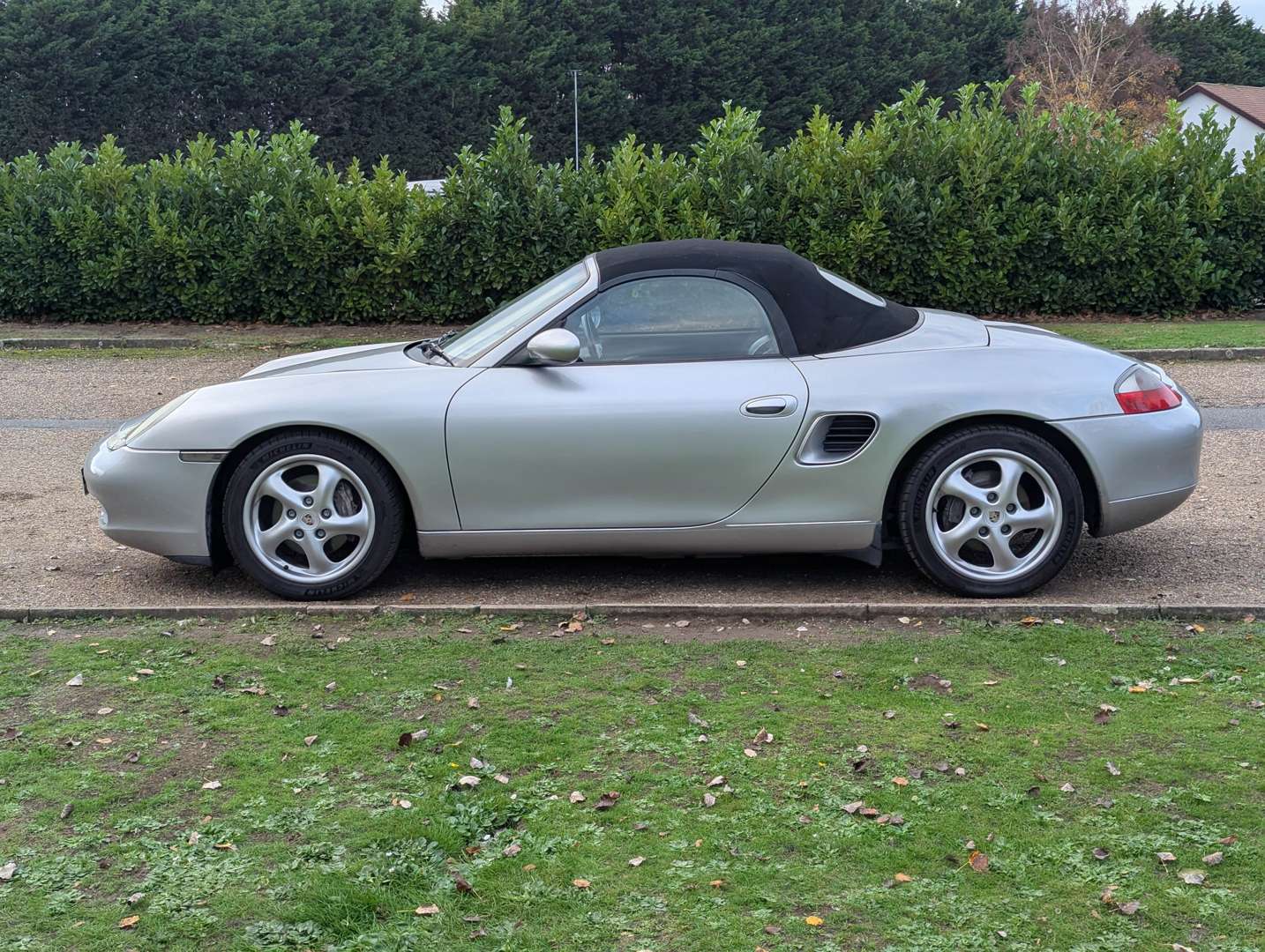 <p>2001 PORSCHE BOXSTER (986)</p>