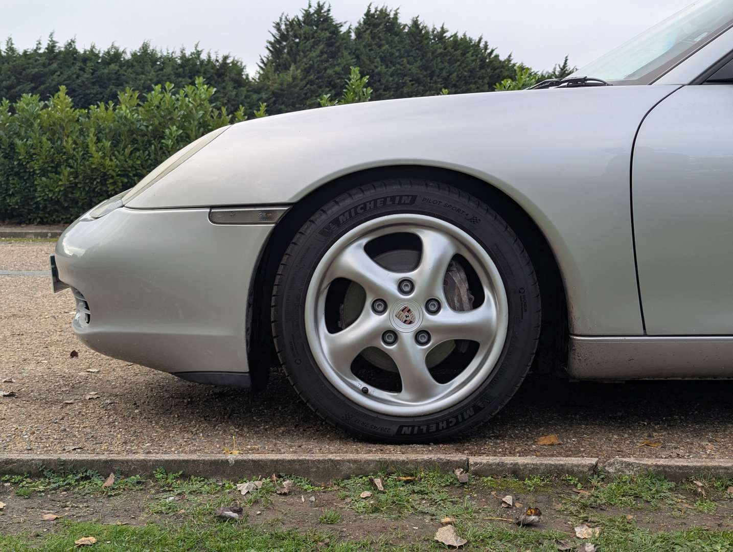 <p>2001 PORSCHE BOXSTER (986)</p>