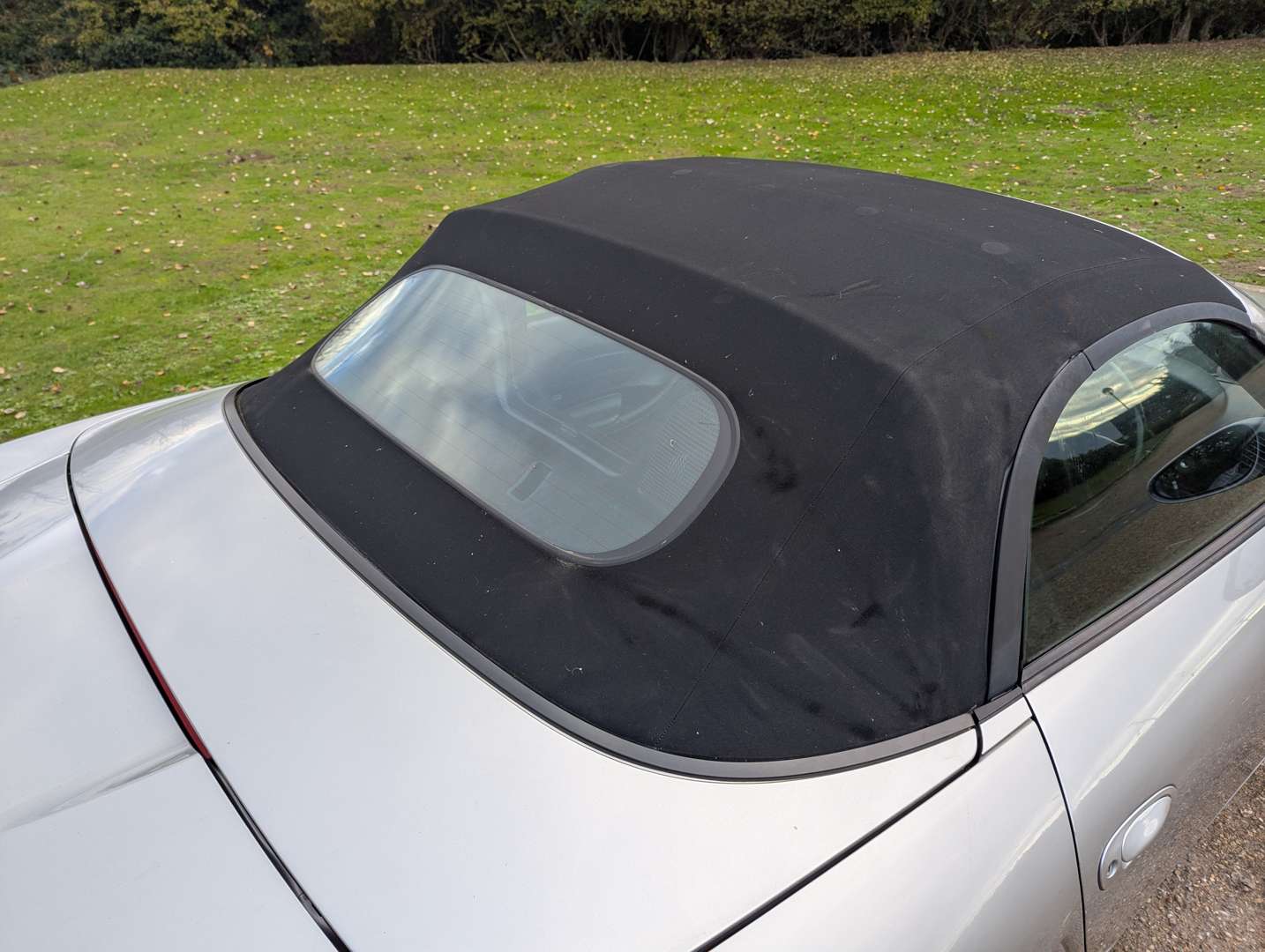 <p>2001 PORSCHE BOXSTER (986)</p>