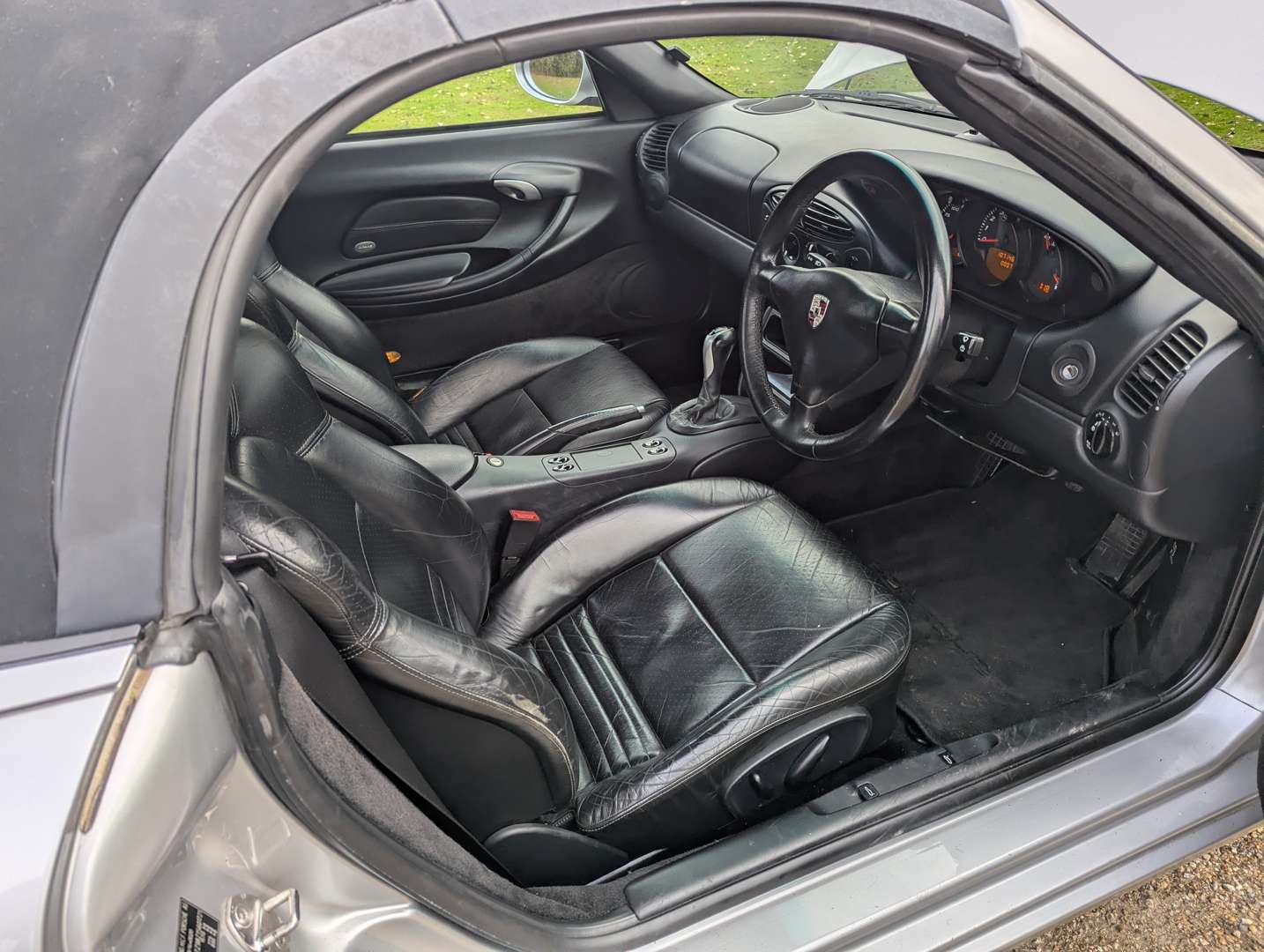<p>2001 PORSCHE BOXSTER (986)</p>