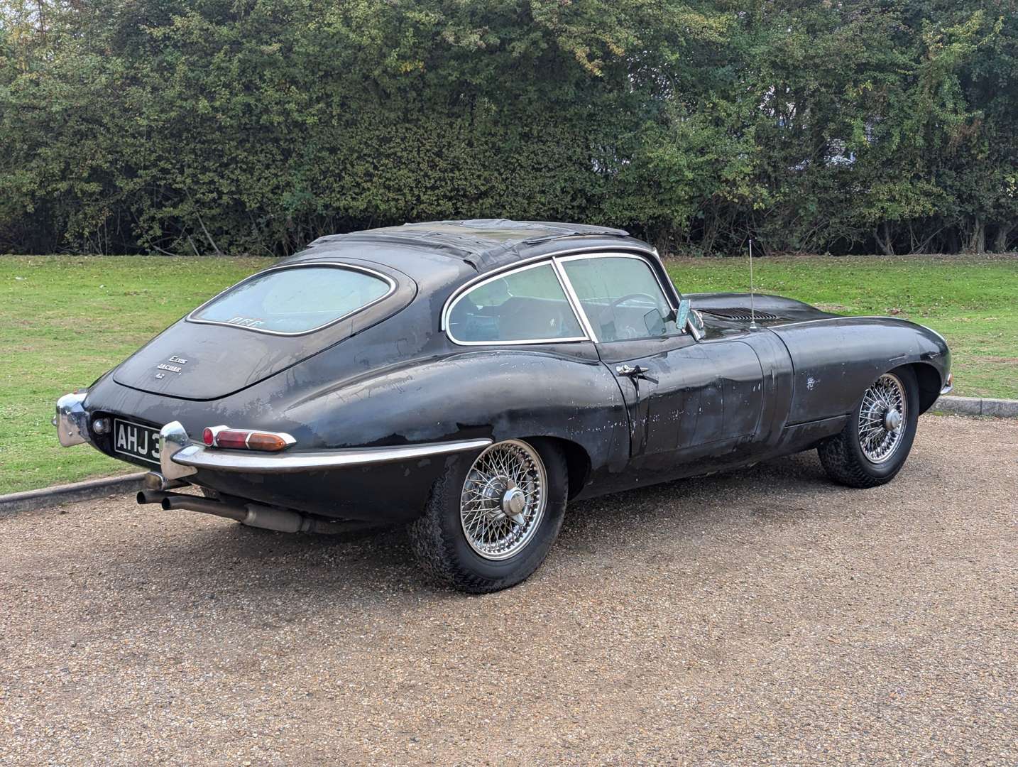 <p>1965 JAGUAR E-TYPE S1 4.2 FHC</p>