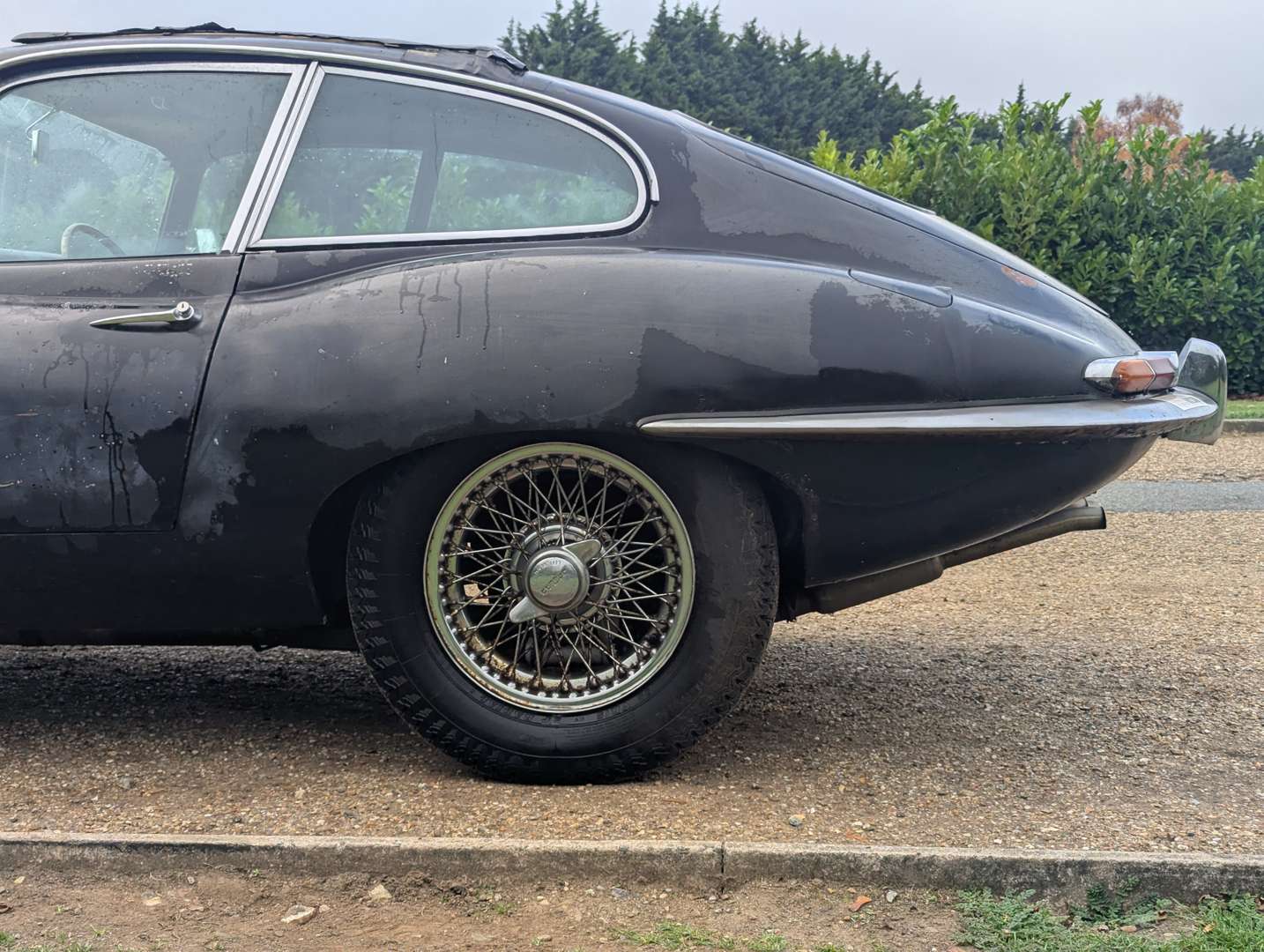 <p>1965 JAGUAR E-TYPE S1 4.2 FHC</p>