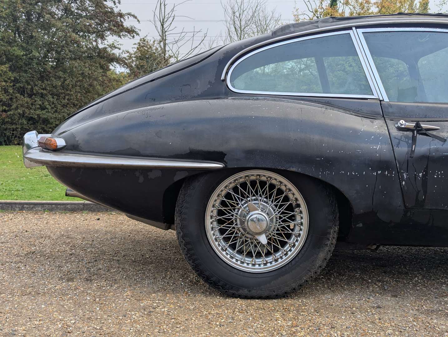 <p>1965 JAGUAR E-TYPE S1 4.2 FHC</p>