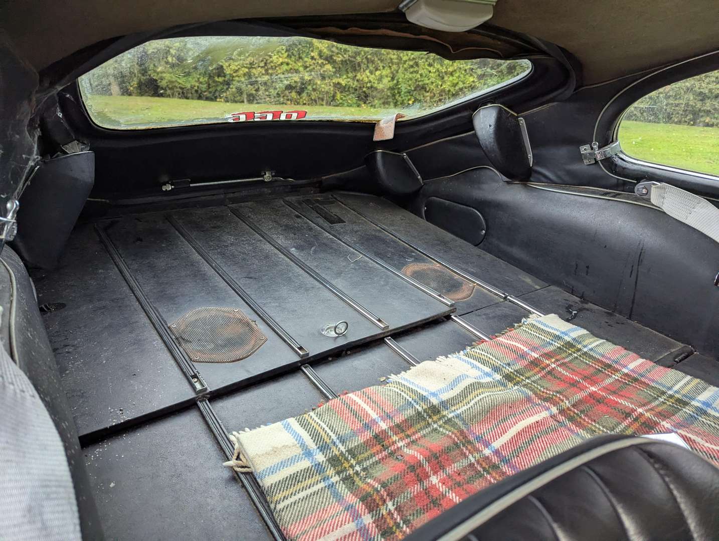 <p>1965 JAGUAR E-TYPE S1 4.2 FHC</p>