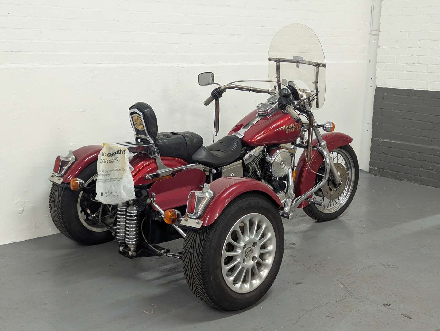 <p>1997 HARLEY DAVIDSON TRIKE</p>