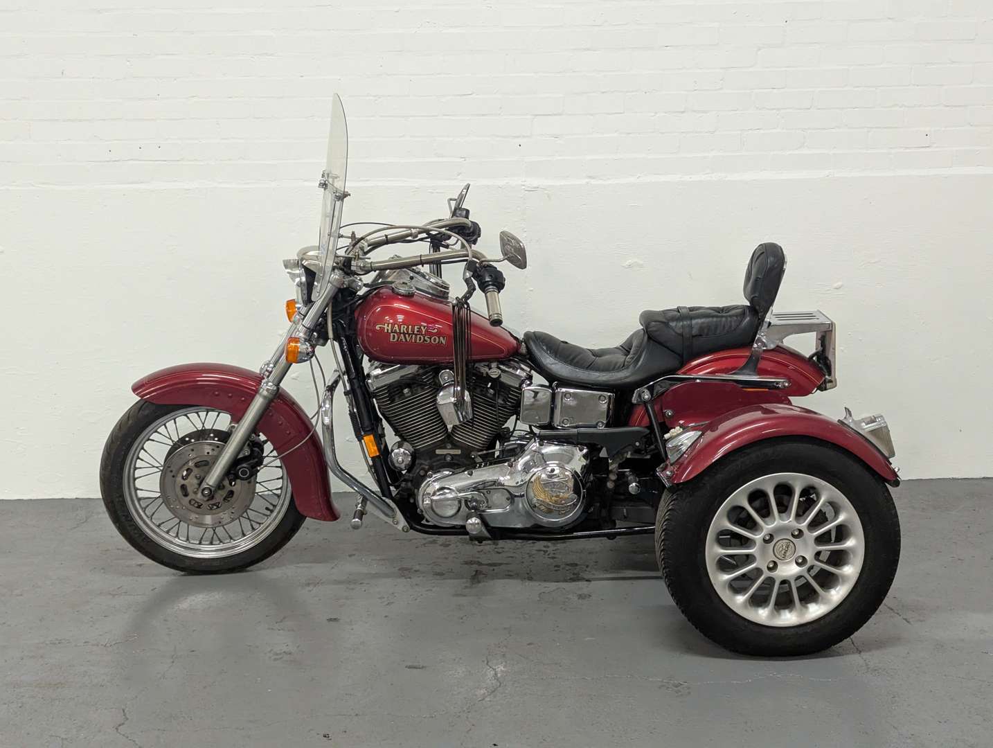 <p>1997 HARLEY DAVIDSON TRIKE</p>