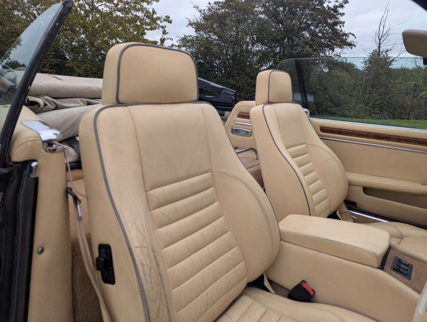 <p>1991 JAGUAR XJ-S 5.3 V12 CONVERTIBLE AUTO</p>