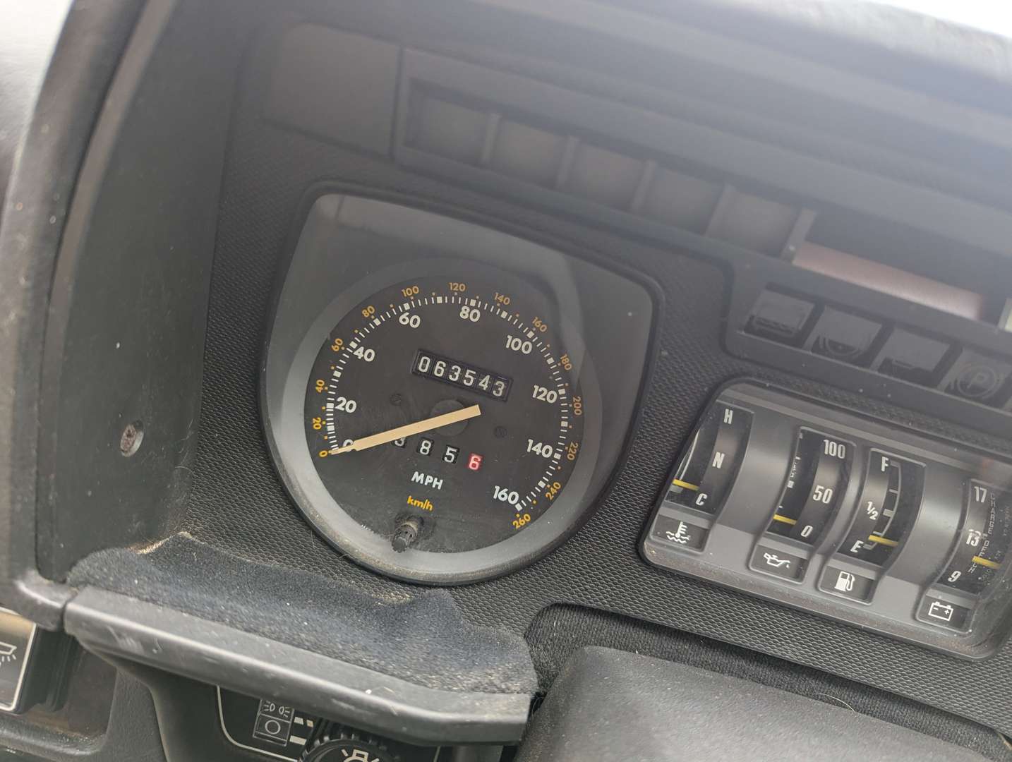 <p>1991 JAGUAR XJ-S 5.3 V12 CONVERTIBLE AUTO</p>