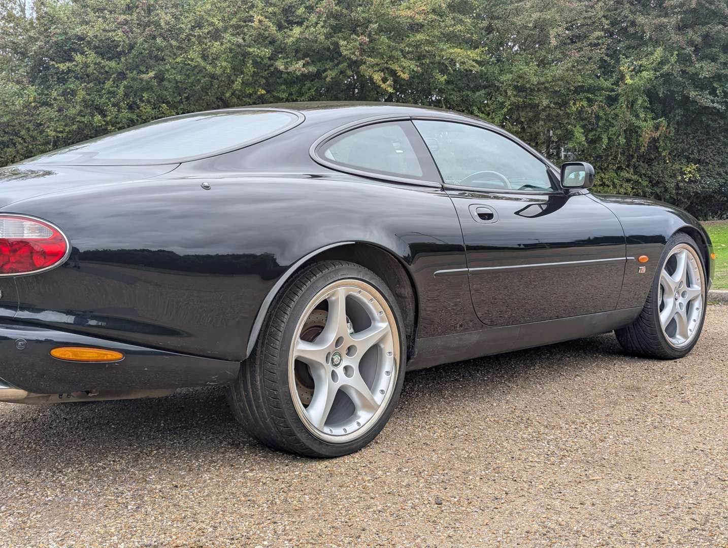 <p>2003 JAGUAR XKR 4.2 COUPE AUTO</p>