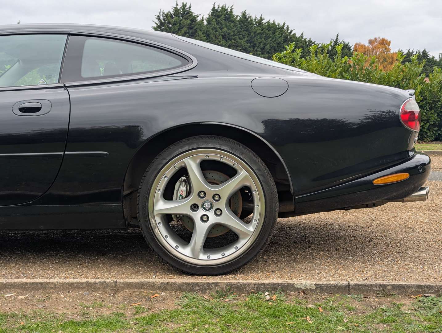 <p>2003 JAGUAR XKR 4.2 COUPE AUTO</p>