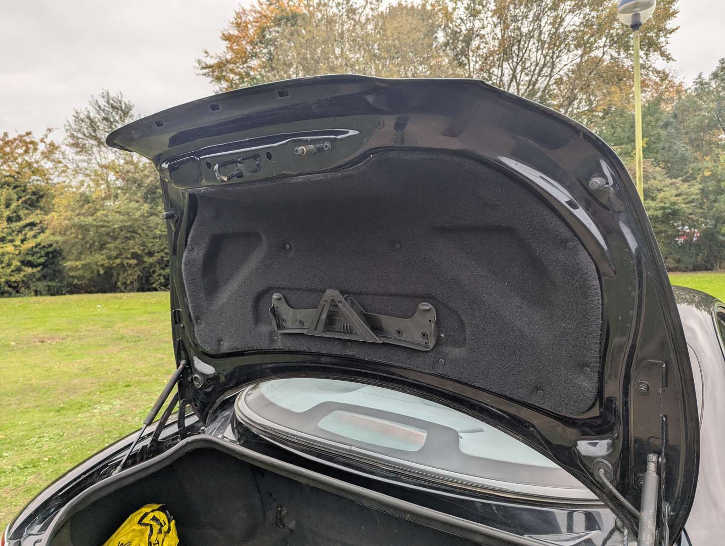 <p>2003 JAGUAR XKR 4.2 COUPE AUTO</p>