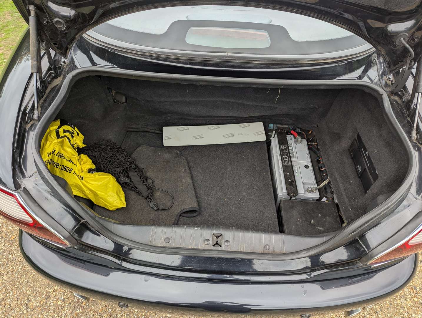 <p>2003 JAGUAR XKR 4.2 COUPE AUTO</p>