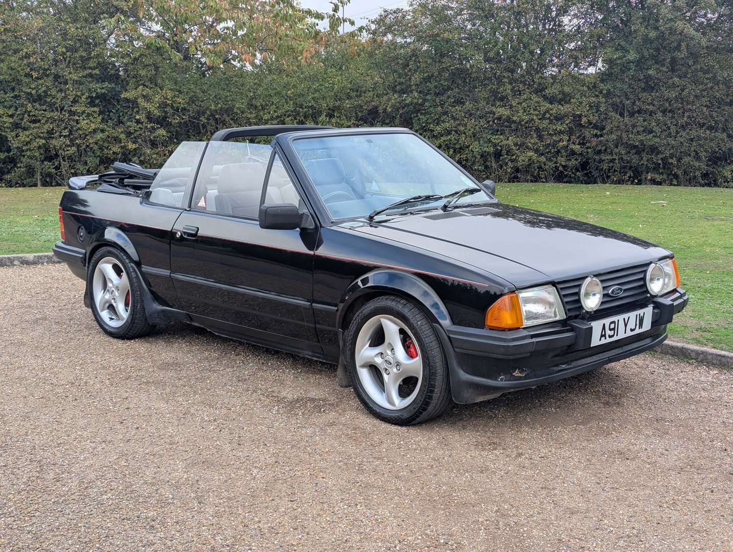 <p>1984 FORD ESCORT 1.6 CABRIOLET</p>