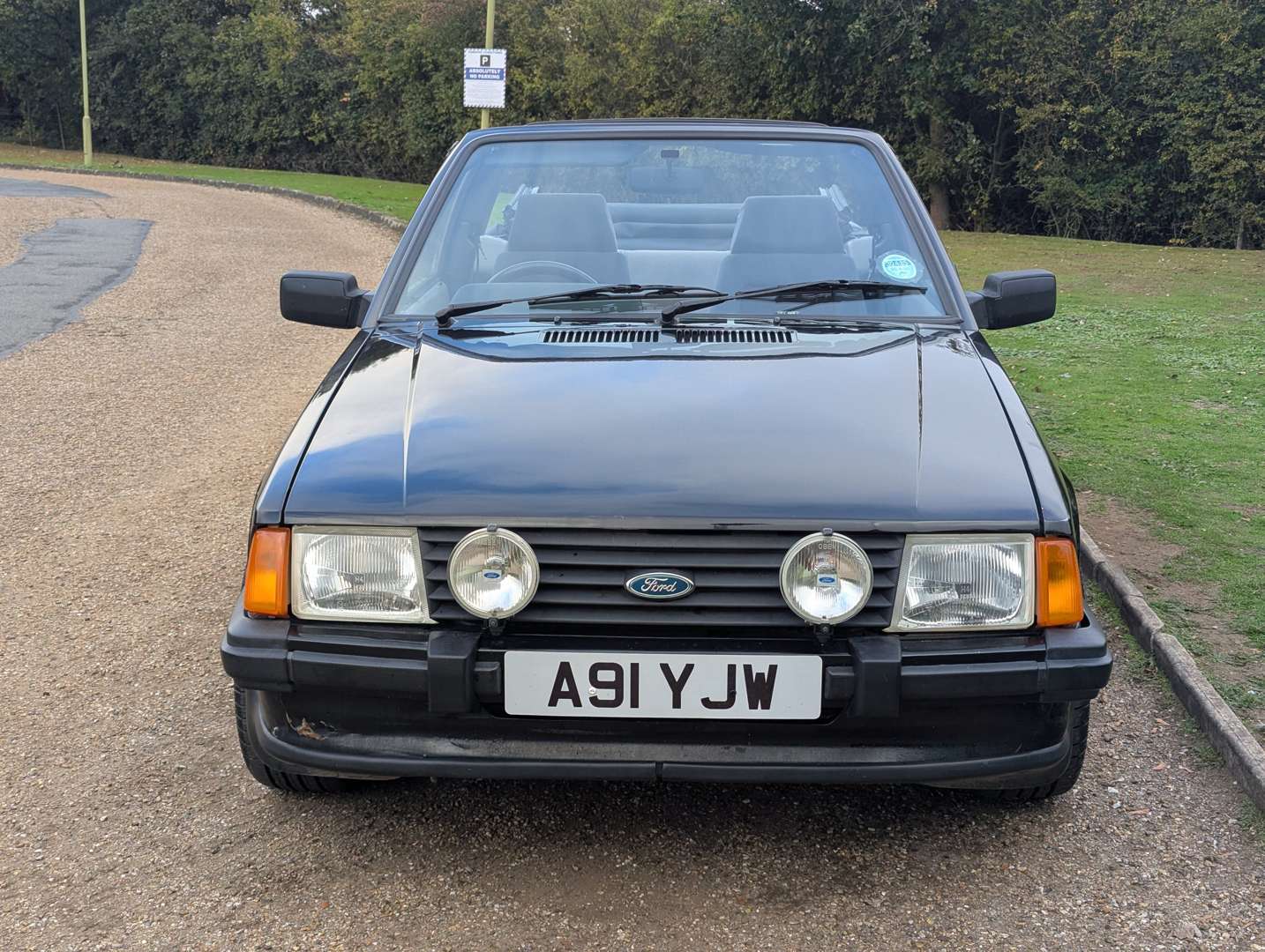 <p>1984 FORD ESCORT 1.6 CABRIOLET</p>