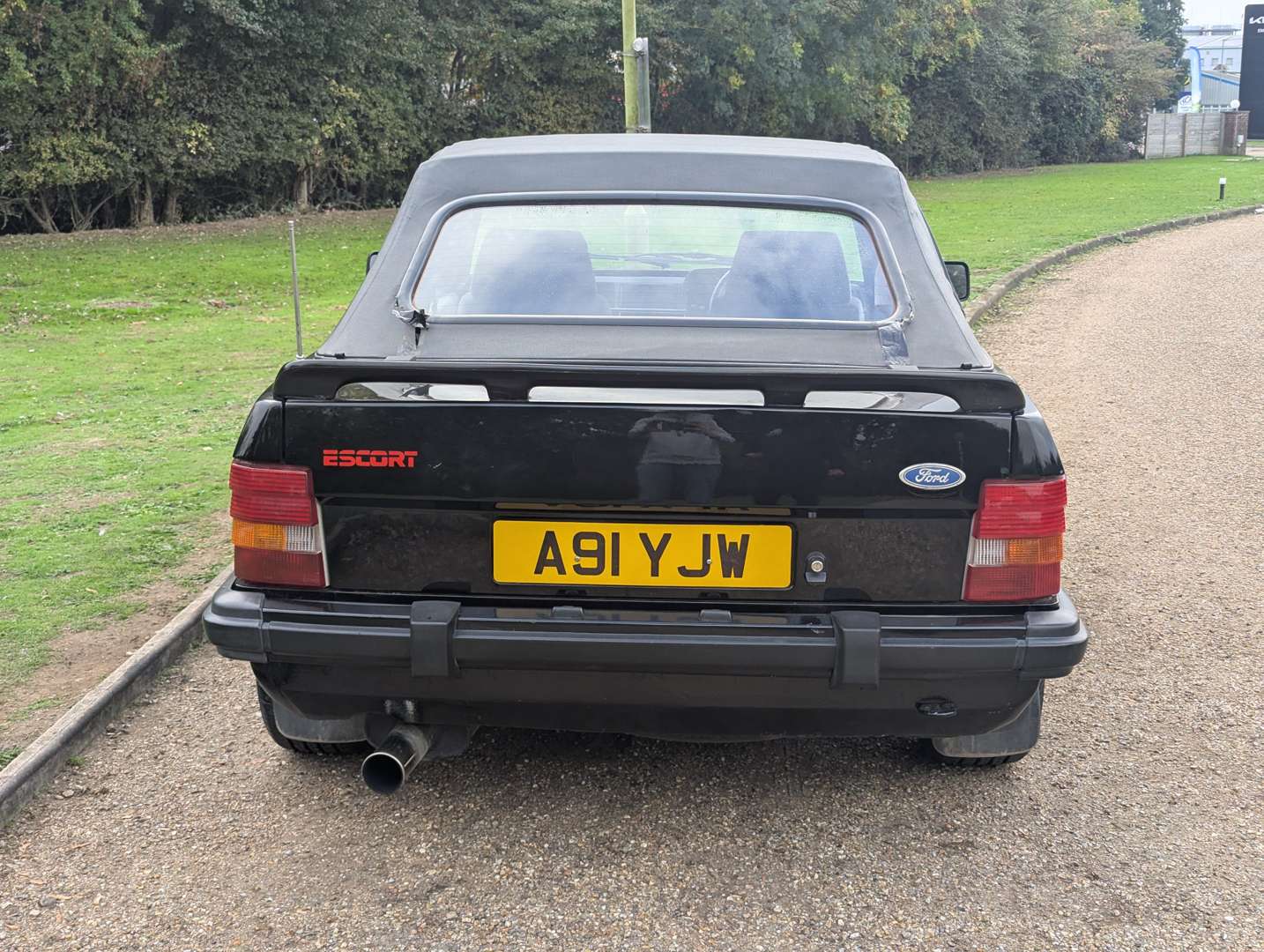 <p>1984 FORD ESCORT 1.6 CABRIOLET</p>