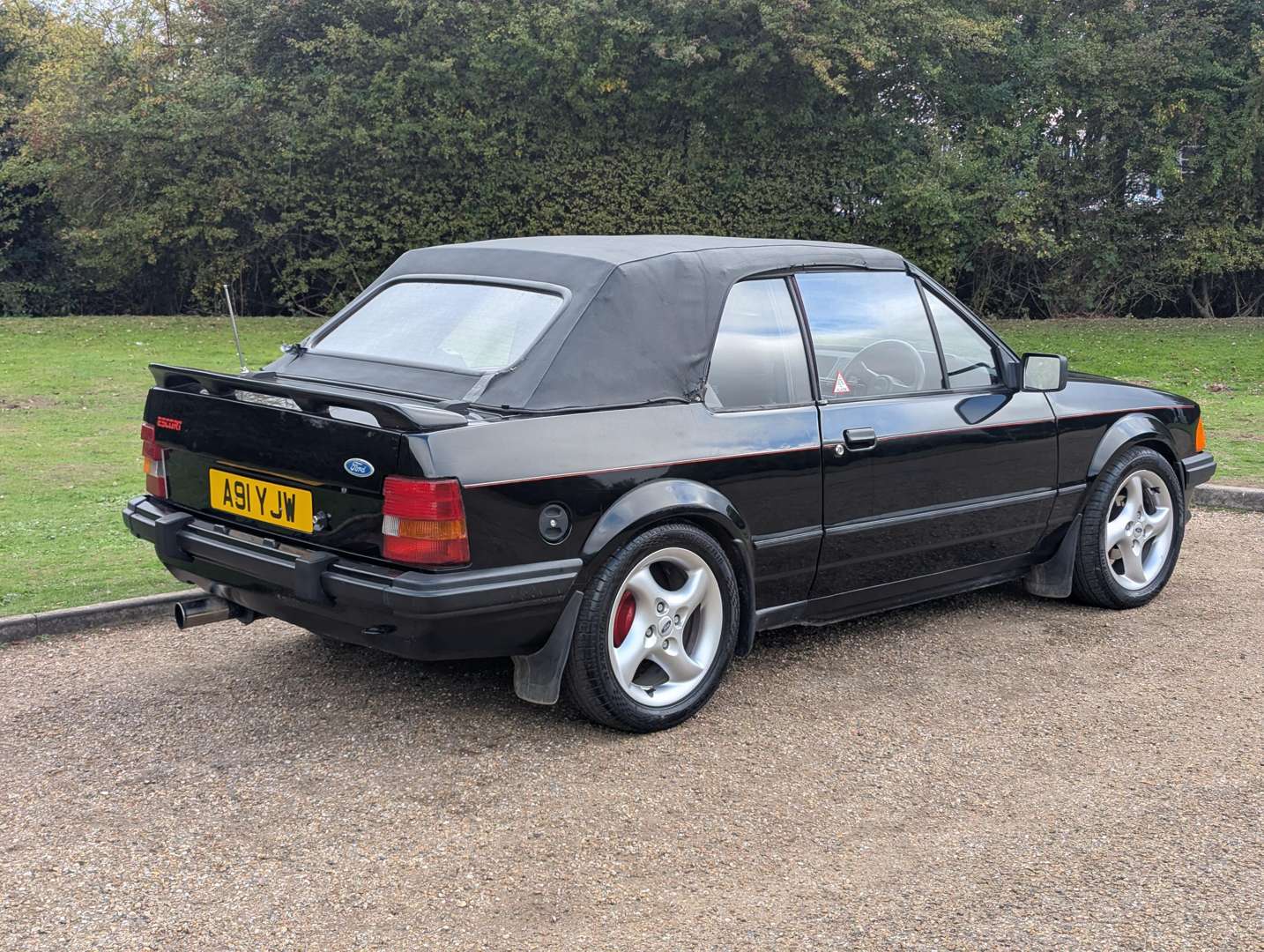 <p>1984 FORD ESCORT 1.6 CABRIOLET</p>