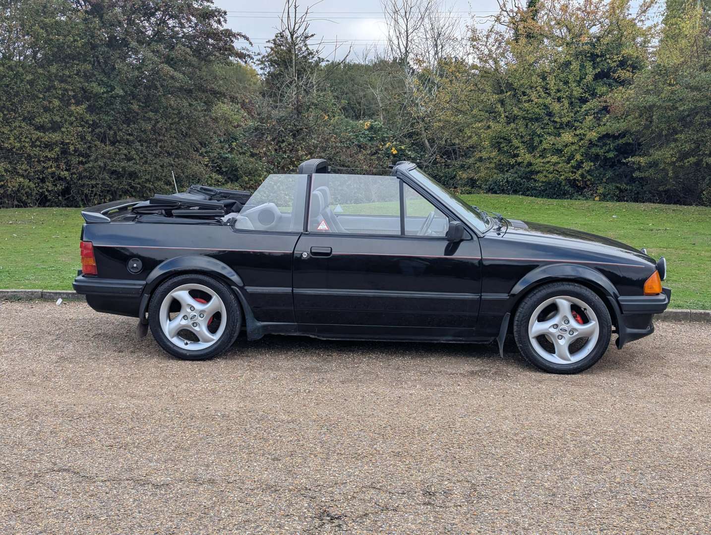 <p>1984 FORD ESCORT 1.6 CABRIOLET</p>
