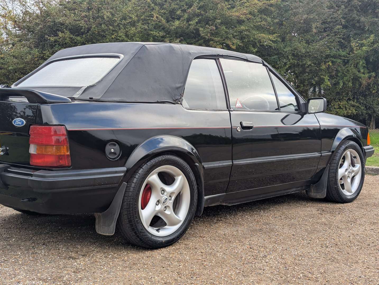 <p>1984 FORD ESCORT 1.6 CABRIOLET</p>