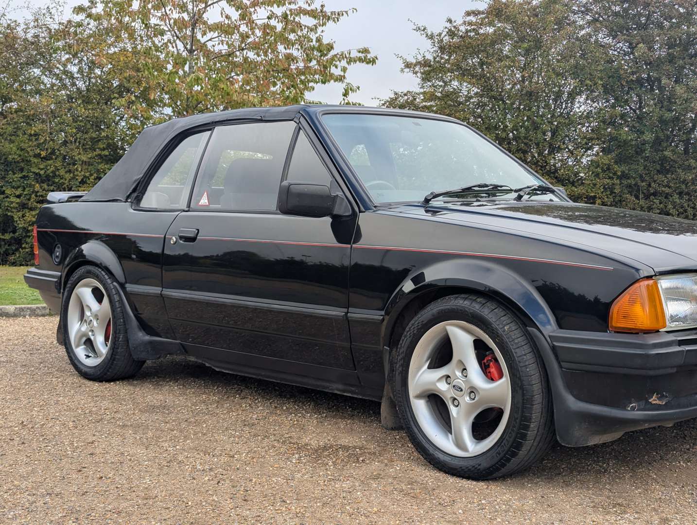 <p>1984 FORD ESCORT 1.6 CABRIOLET</p>