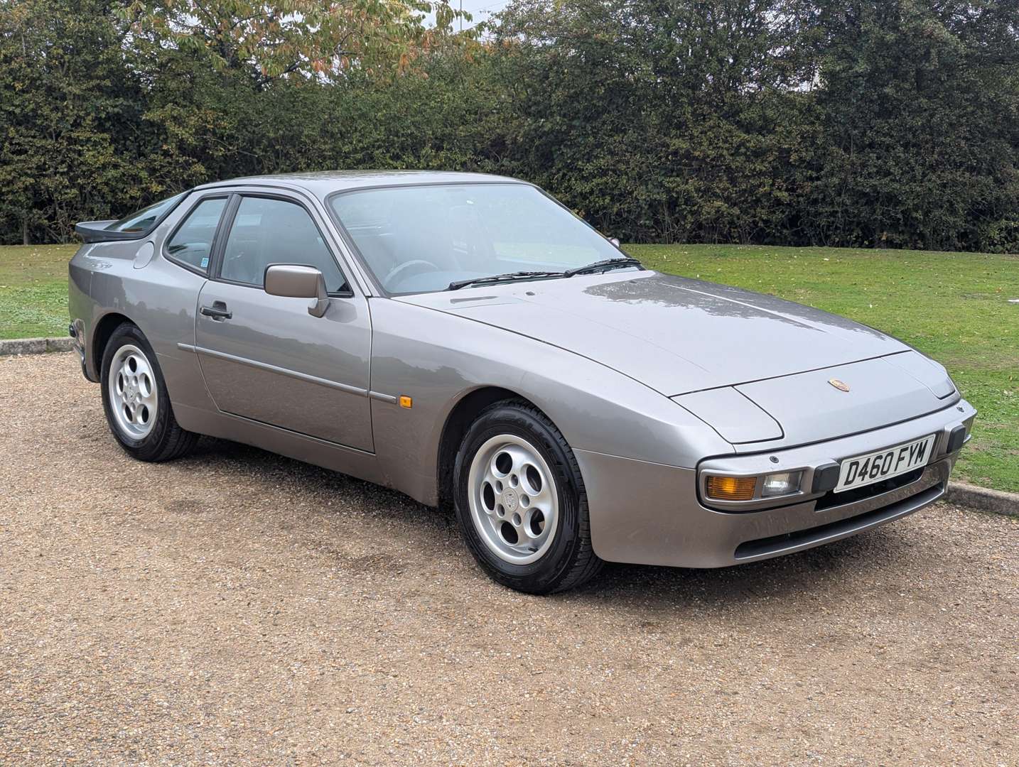 <p>1986 PORSCHE 944</p>